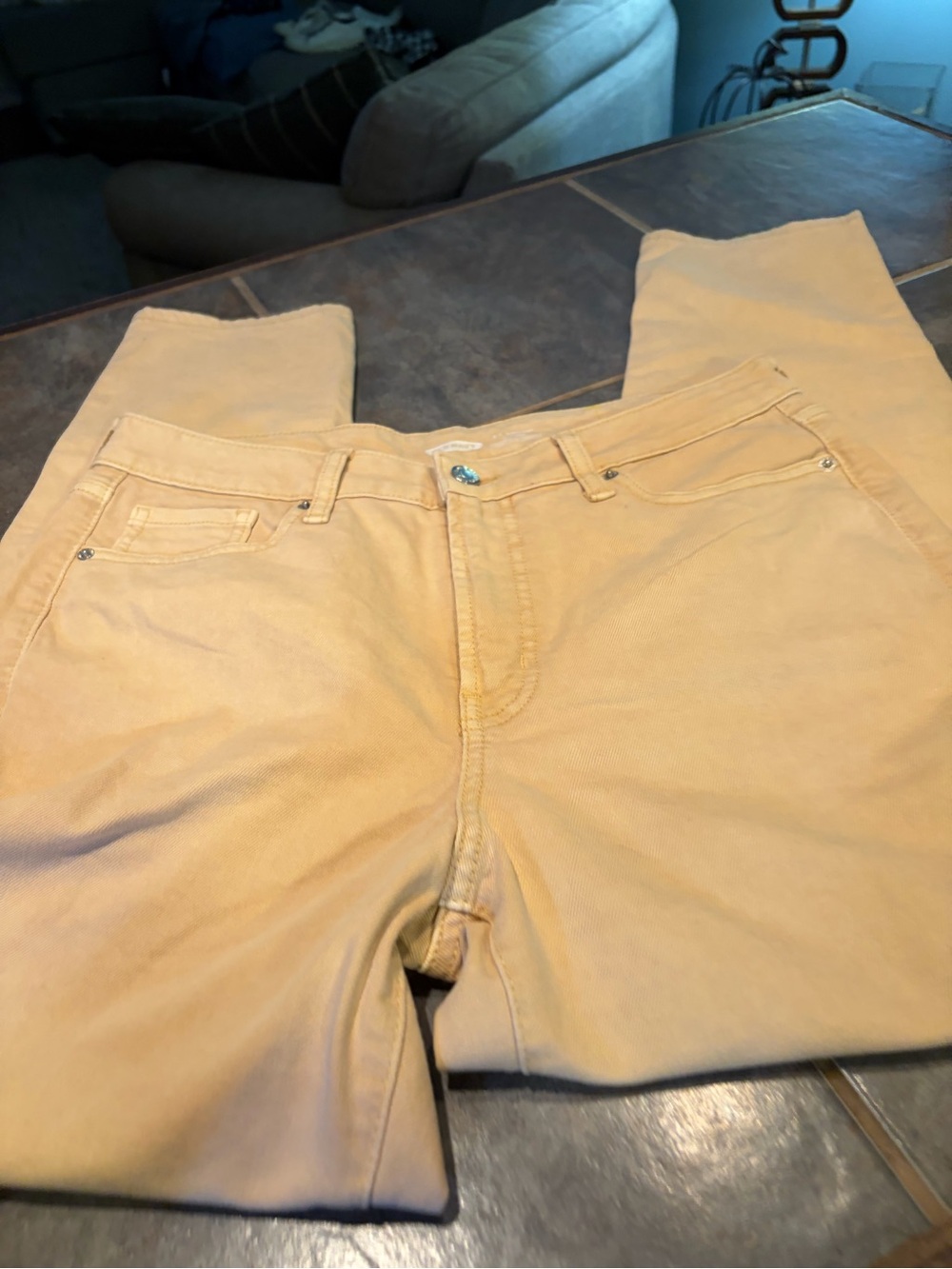 Old Navy High-Rise Women's Jeans in Light Tan